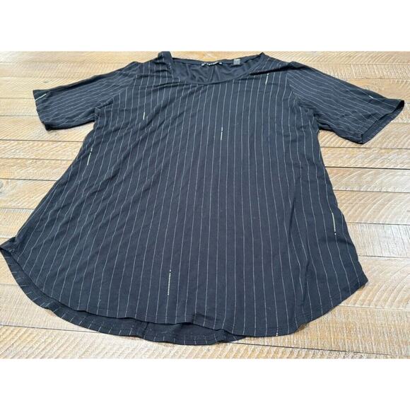 T Tahari Black Horizontal Stripe Basic T-Shirt Rayon Blend - Size L - Picture 6 of 7